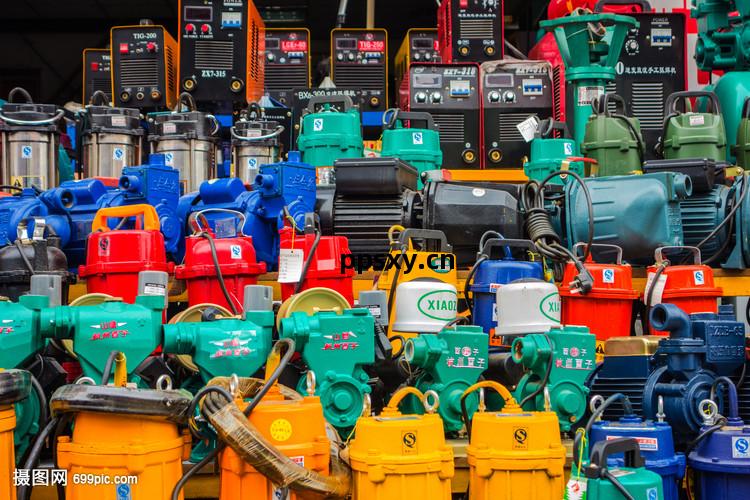 五(wu)彩的(de)機(ji)電(dian)設(she)備