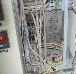 高層機(ji)電(dian)設備安(an)裝(zhuang)之配電(dian)箱